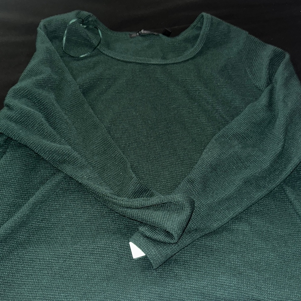 Green knitted top